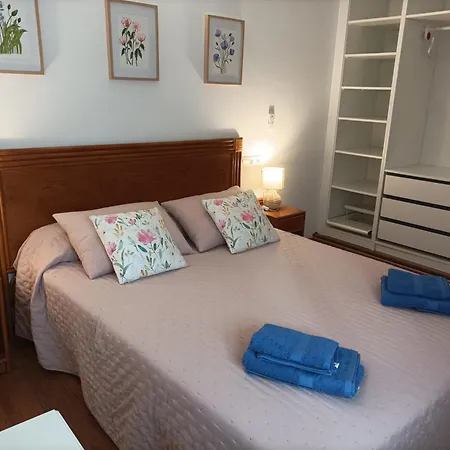 Les Nines Holiday home